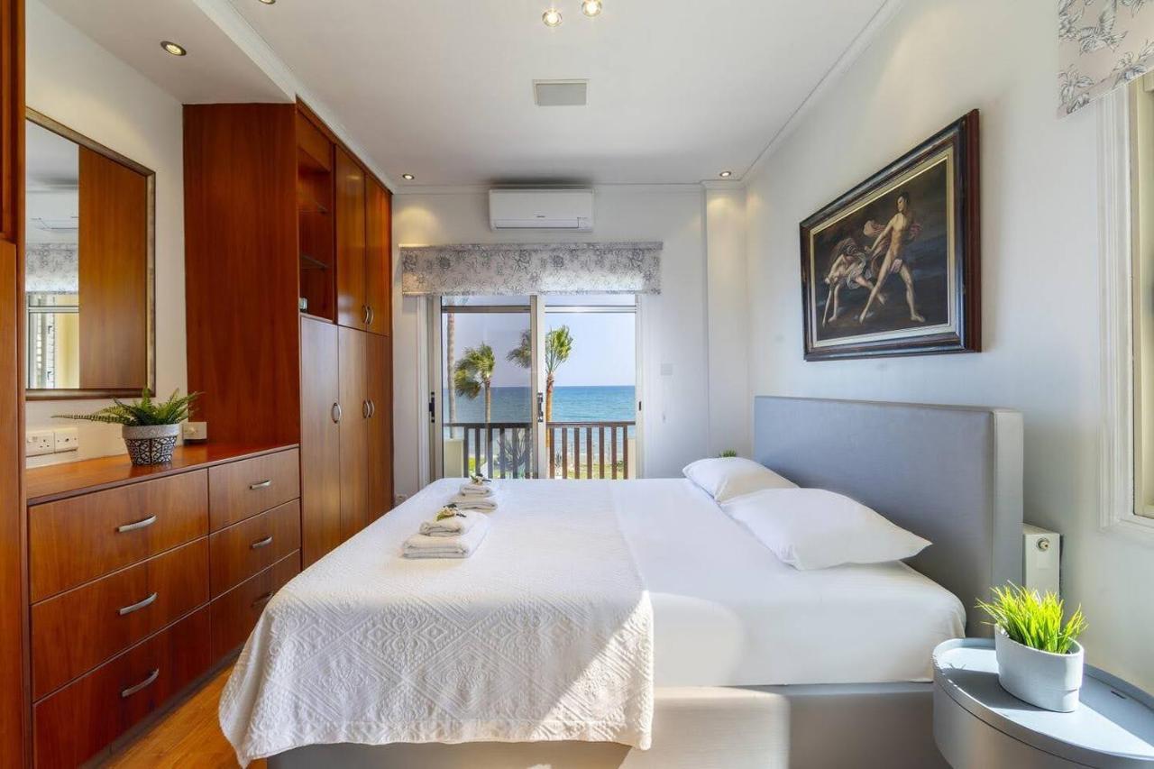 Beachfront Villa Carpe Diem Kiti Buitenkant foto