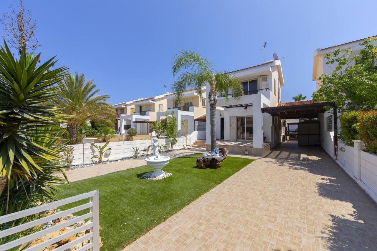 Beachfront Villa Carpe Diem Kiti Buitenkant foto