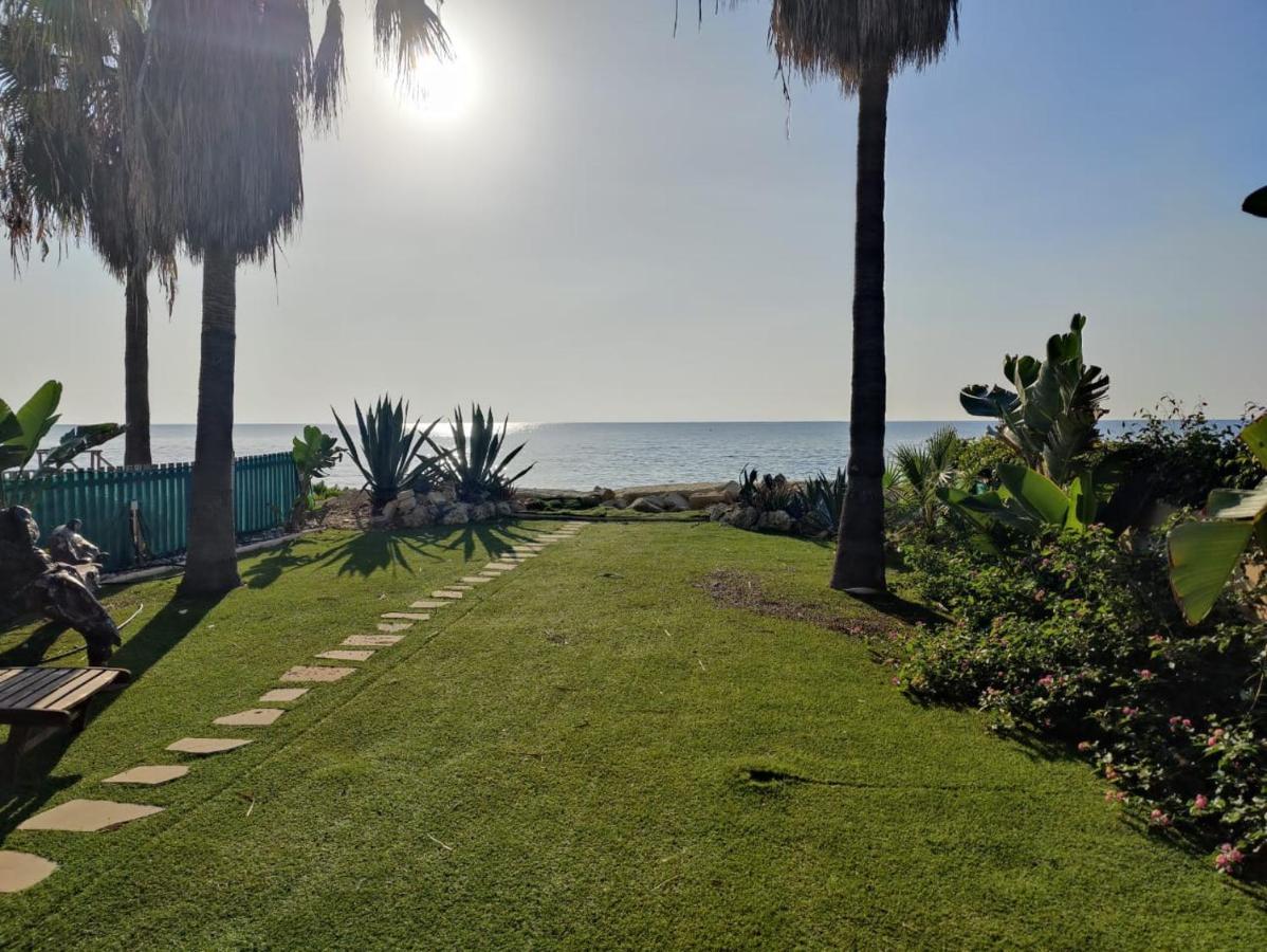 Beachfront Villa Carpe Diem Kiti Buitenkant foto
